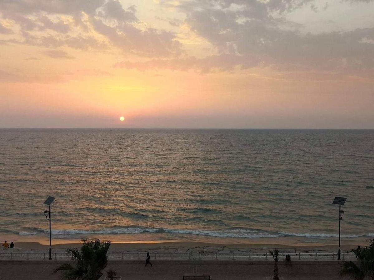 Big Seafront Apartment In Saida Lebanon Dış mekan fotoğraf